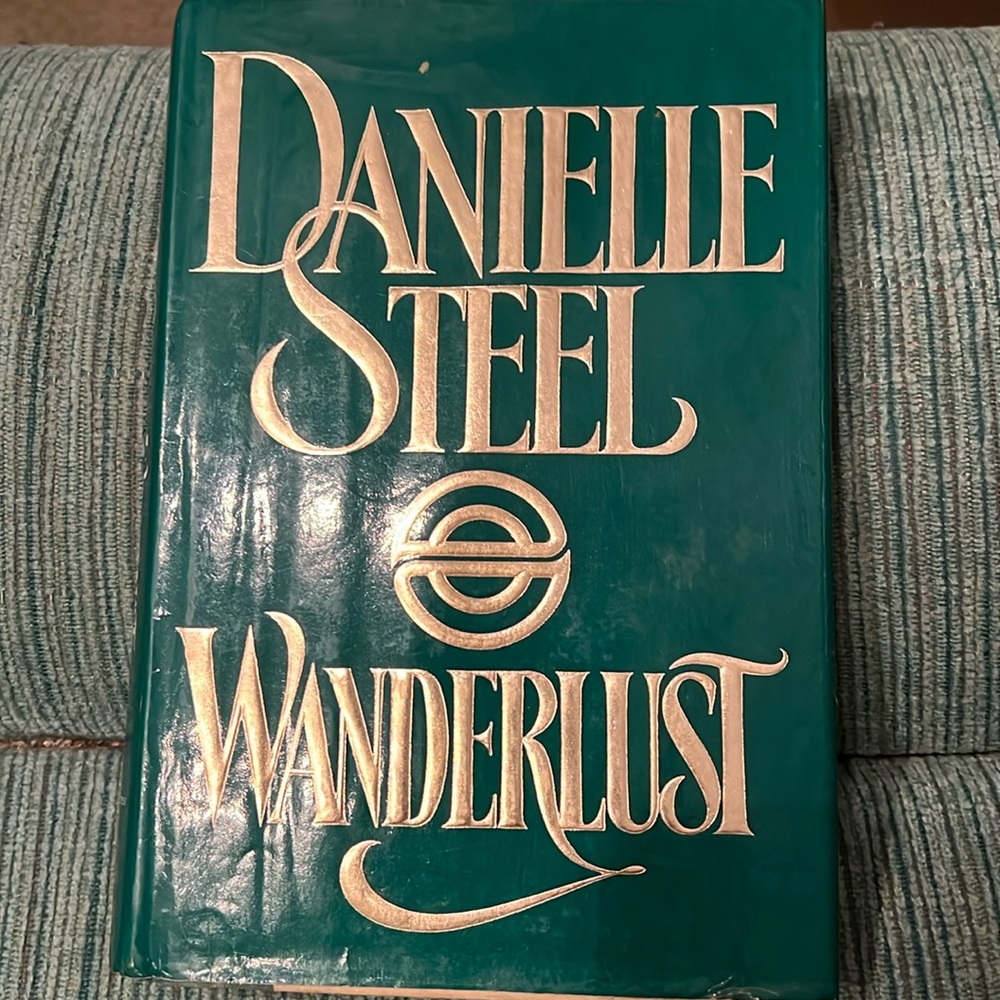 Hard cover-Danielle Steel , Wanderlust